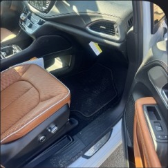 Jeep · Passenger Suite